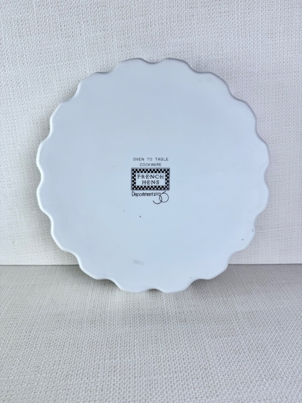 Department 56 "French Hens" Rooster Quiche Dish — Oven to Table Ceramic Bakeware - Picture 7 of 7